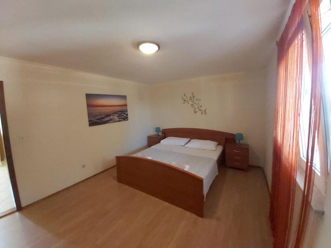 Apartments Elvir נין מראה חיצוני תמונה