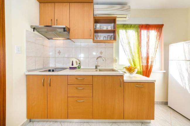 Apartments Elvir נין מראה חיצוני תמונה