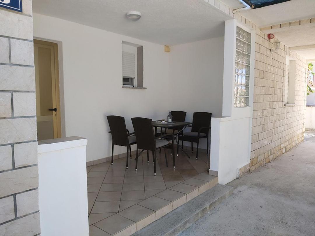 Apartments Elvir נין מראה חיצוני תמונה