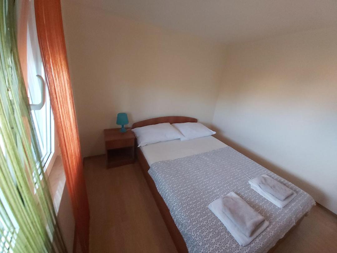 Apartments Elvir נין מראה חיצוני תמונה