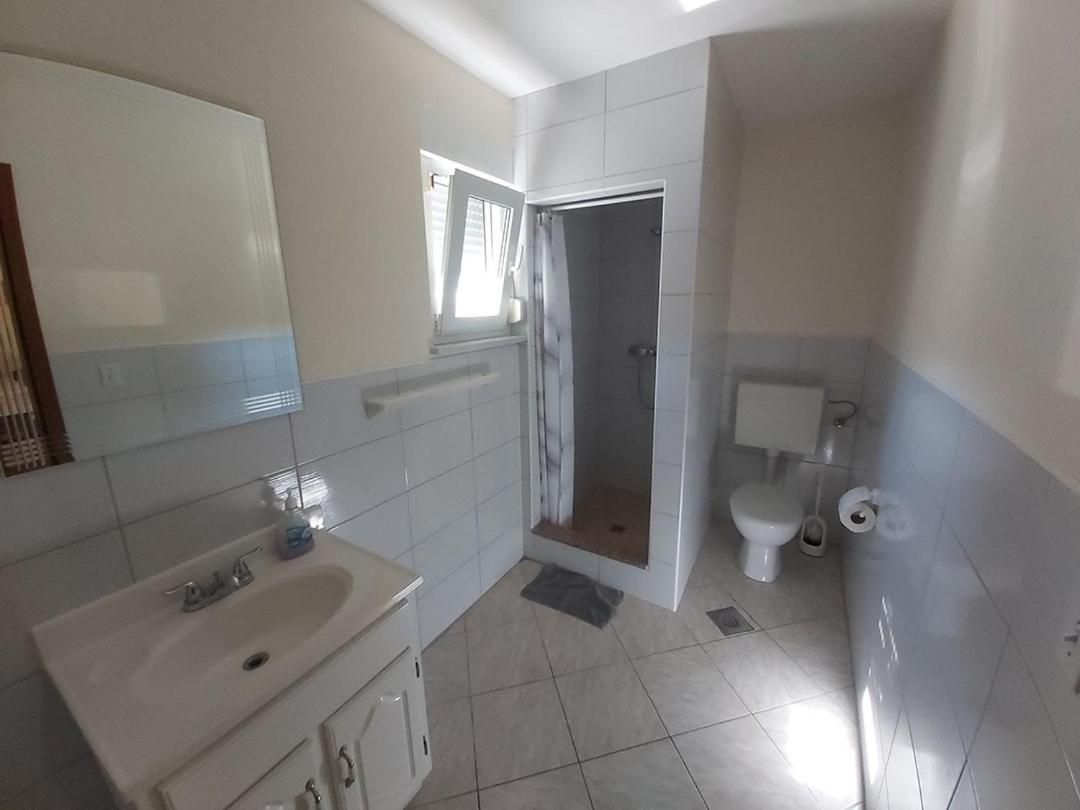 Apartments Elvir נין מראה חיצוני תמונה