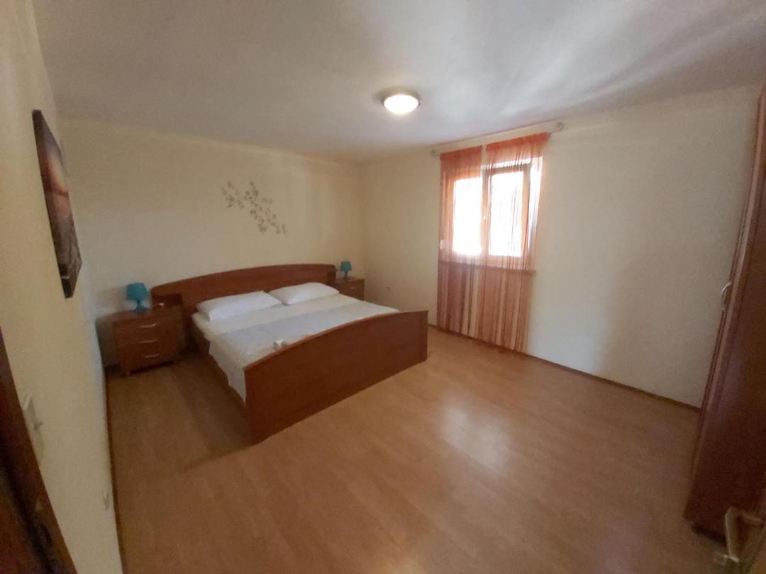 Apartments Elvir נין מראה חיצוני תמונה